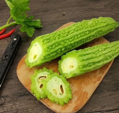 娱乐圈吃瓜的模板是什么,XX明星深夜密会神秘女子,背后真相令人震惊!